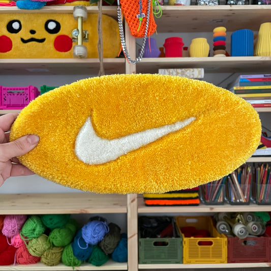 zz: Nike Table Rug Yellow